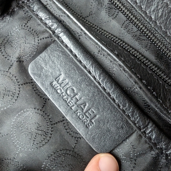 Michael Kors Leather Bucket Bag Shoulder Bag Magnetic Closure Braided Detail - Picture 6 of 6